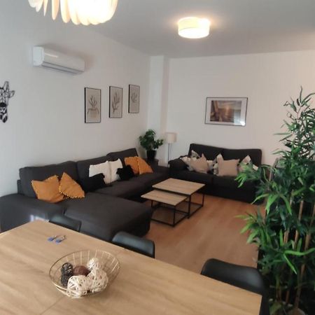 Unique Apartment In Malaga City Center With Pool Ngoại thất bức ảnh